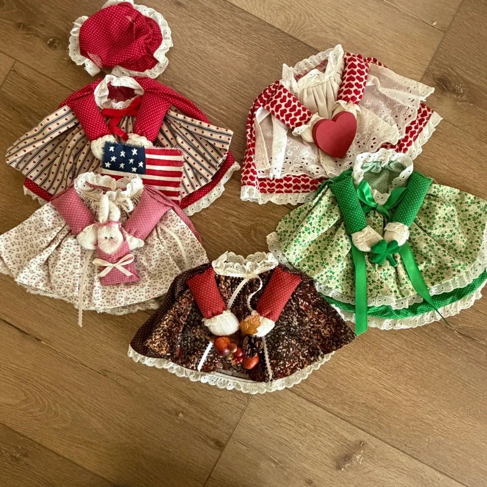 Vintage Holiday Wine Bottle Covers Lot of 5 Seasonal Decor Patriotic Easter Fall